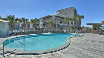 Indoor pool, outdoor pool