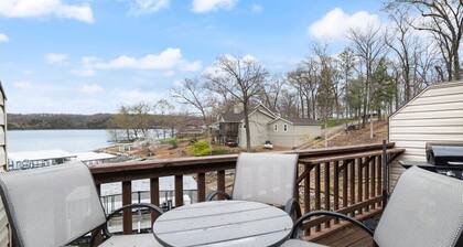 Lakefront Condo Near Margaritaville