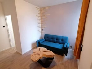Luokittelematon kuva, 5 kautta 14, painike