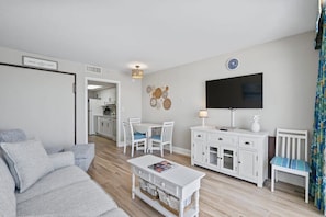 TV - Baywatch Resort Unit 1004 - Oceanfront (North Myrtle Beach)
