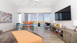 5 bedrooms, desk, iron/ironing board, free WiFi