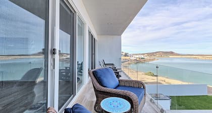 Luxury Retreat at Playa Laguna: 5-Bedroom Bliss