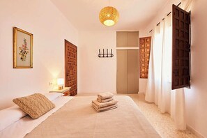 7 camere, ferro/asse da stiro, Wi-Fi, lenzuola