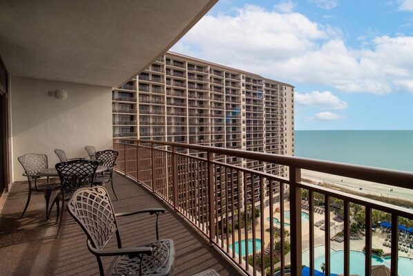 Outdoor dining - Beachfront Beauty 2BR 2BA Condo with Kitchen (North Myrtle Beach)