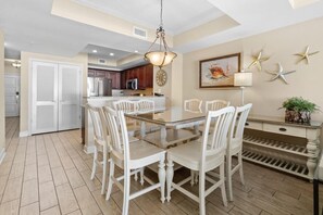 Dining - Your Beachfront Oasis 3 Bdrm Condo Whirlpool Tub (North Myrtle Beach)