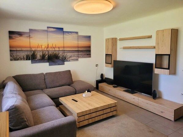 Cheminée, jeux vidéo, écrans d'ordinateur, imprimantes