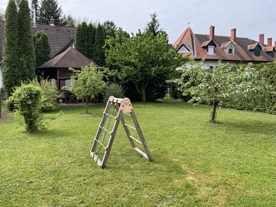 
Komfortos, csendes, ahol az otthon kényelmében pihenhet! 5 percre a strandtól!
