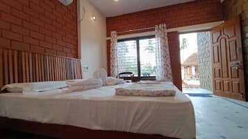 In-room safe, free WiFi