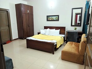 7 室のベッドルーム、アイロン / アイロン台、WiFi、ベッドシーツ