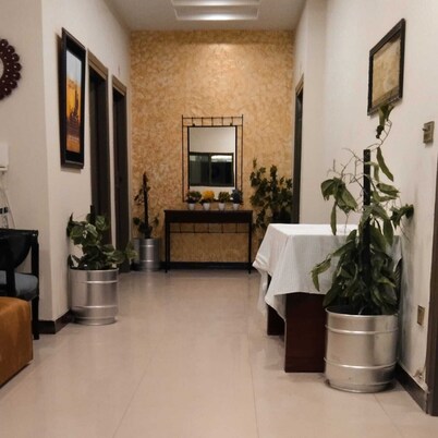 Guesthouse,Cheap,PWD Society,Bahria Town,Rawalpindi,Islamabad,Gullberg,DHA,Naval