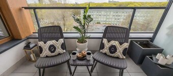 Spacious Apartment | Parking and Workspace