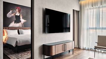 Suite Présidentielle | Coffres-forts dans les chambres, bureau