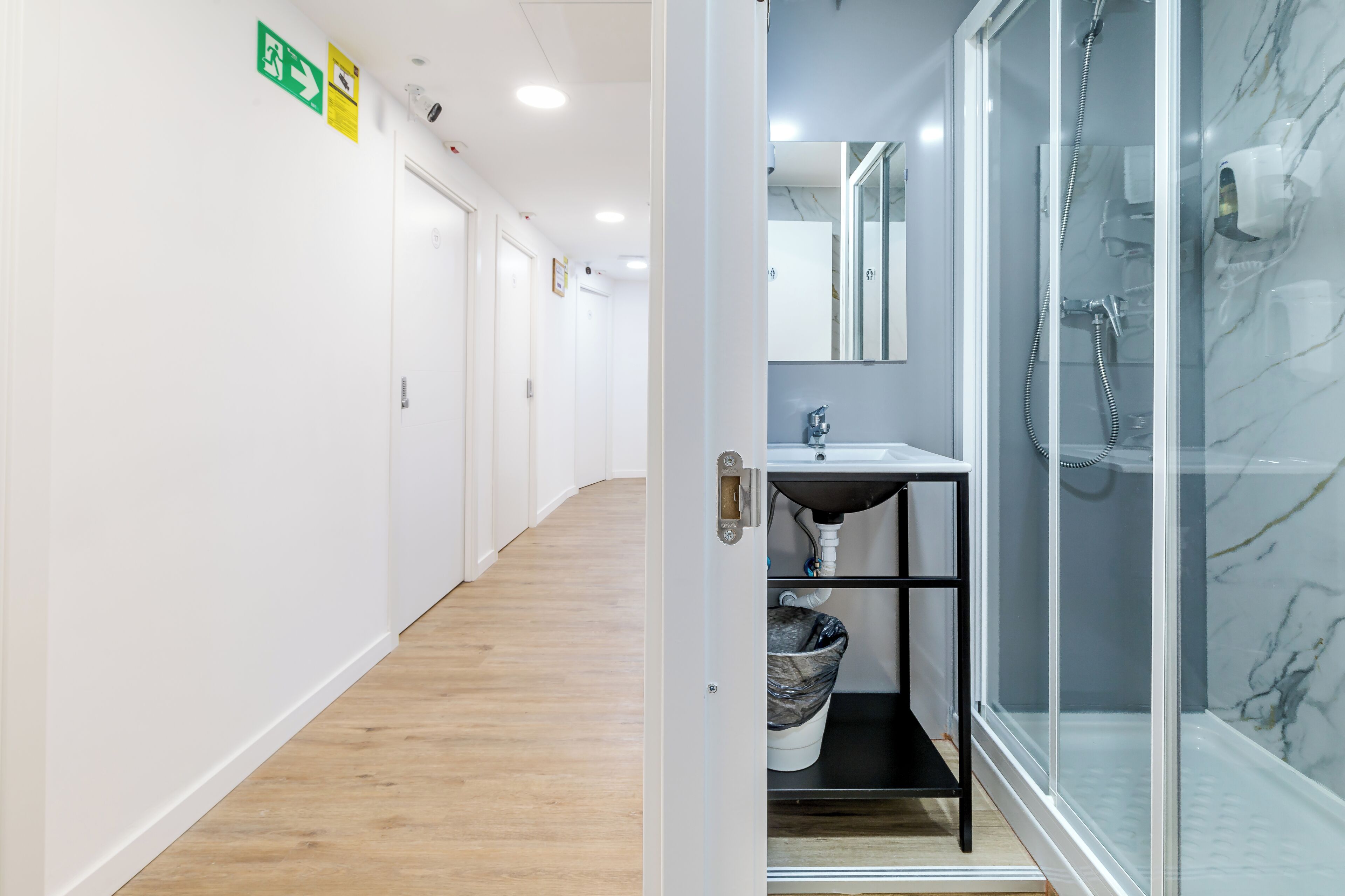 Photo - AYZ Princesa-Auto check-in property