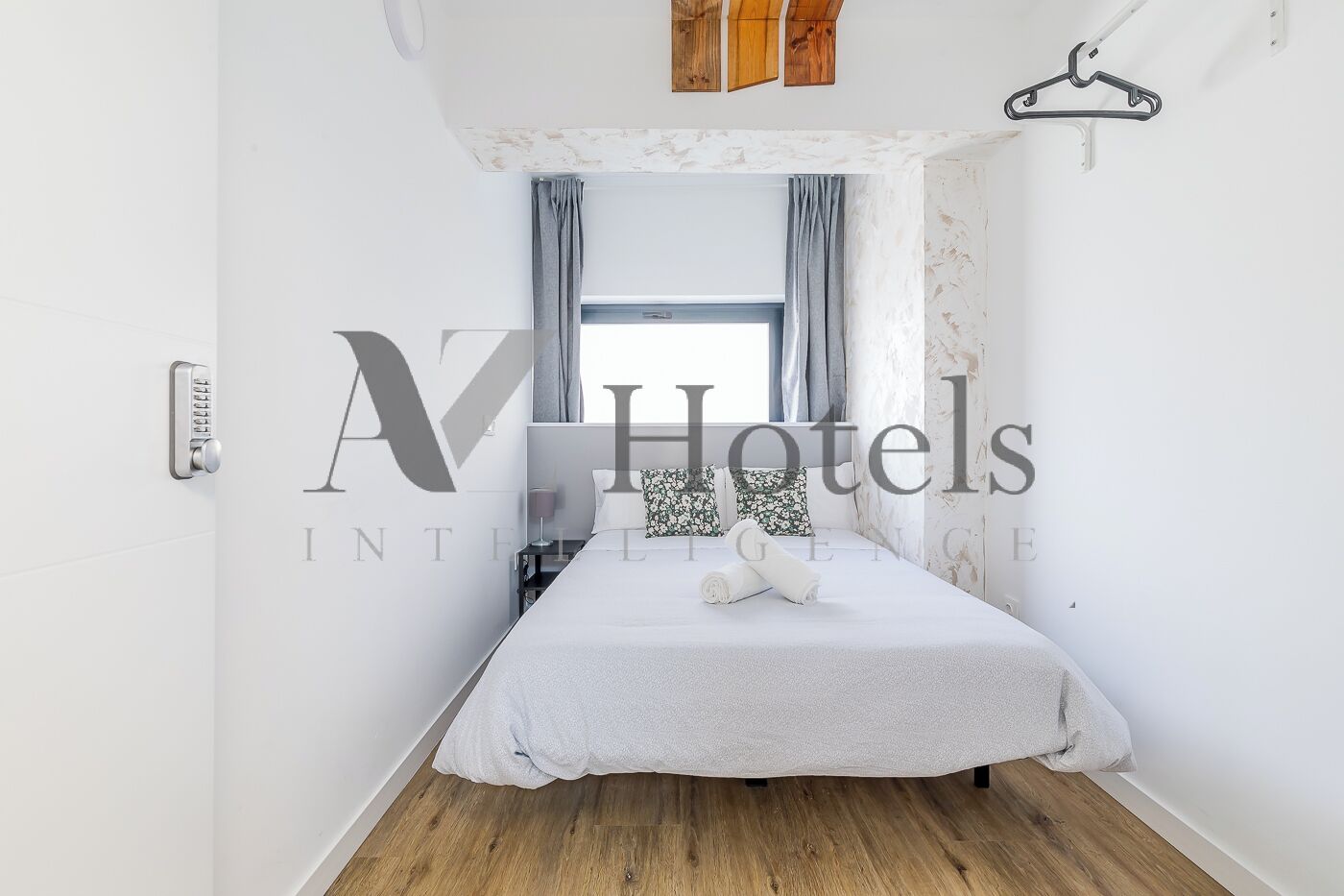 Photo - AYZ Princesa-Auto check-in property