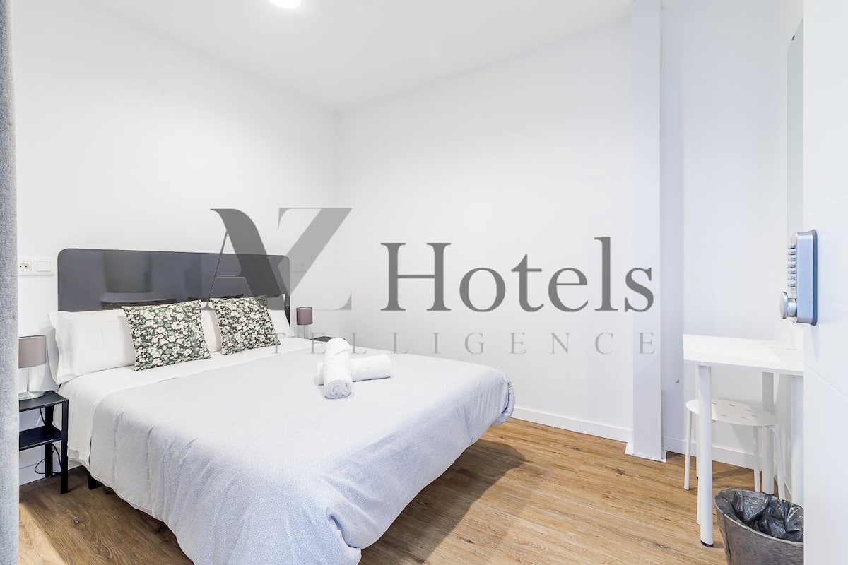 Habitación doble económica, para no fumadores, baño compartido | Wifi gratis y ropa de cama
