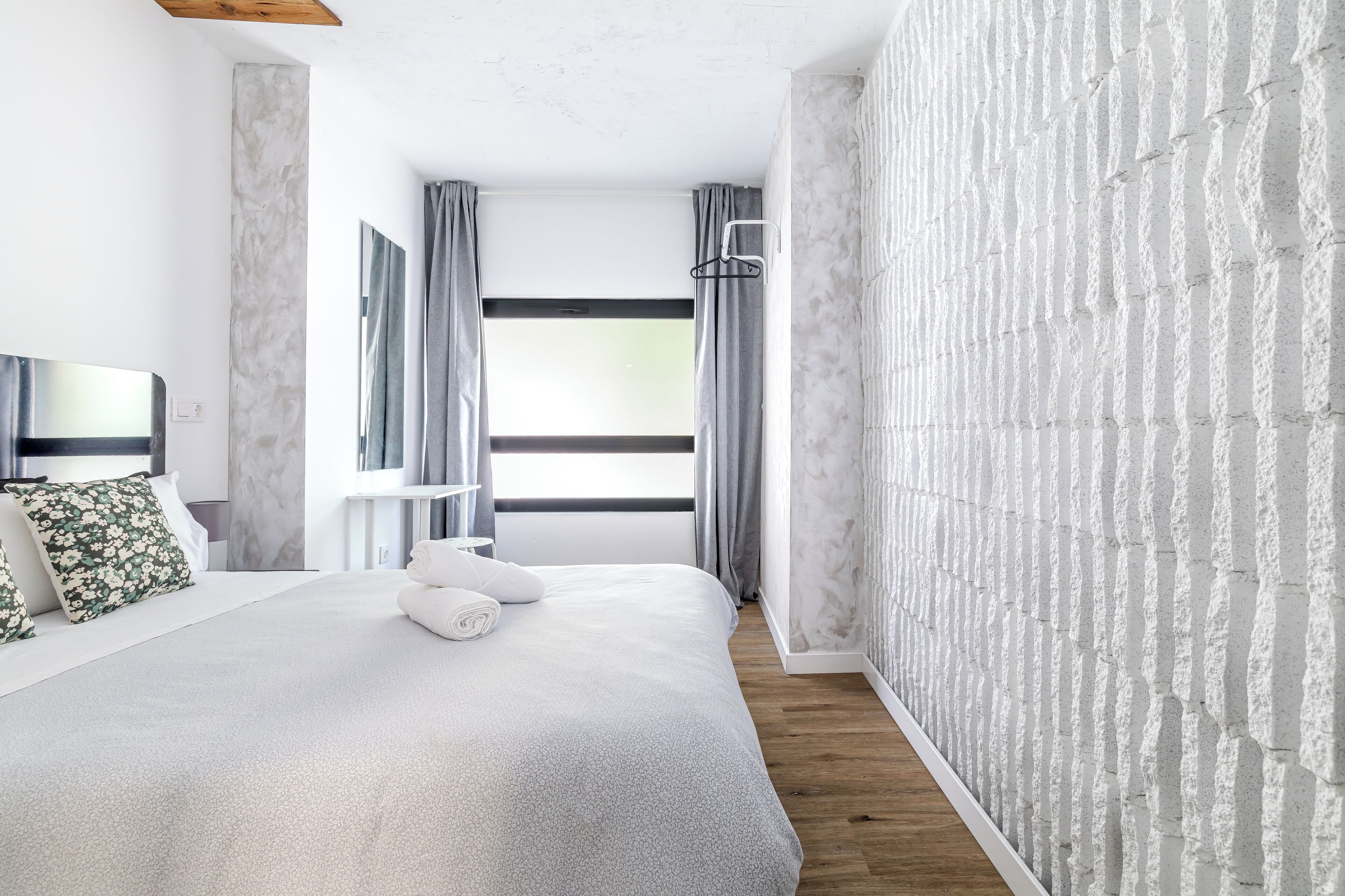 Photo - AYZ Princesa-Auto check-in property