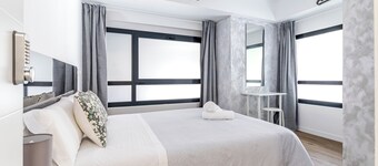 AYZ Princesa - Auto check-in property