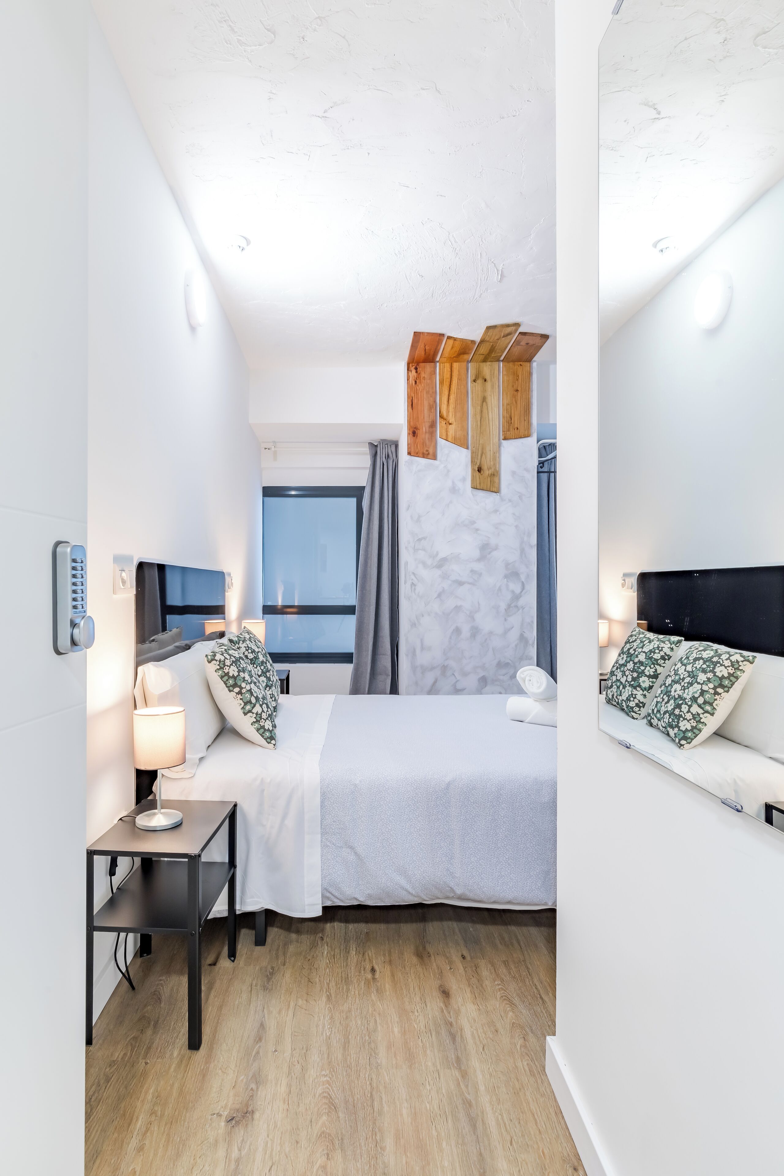 Photo - AYZ Princesa-Auto check-in property