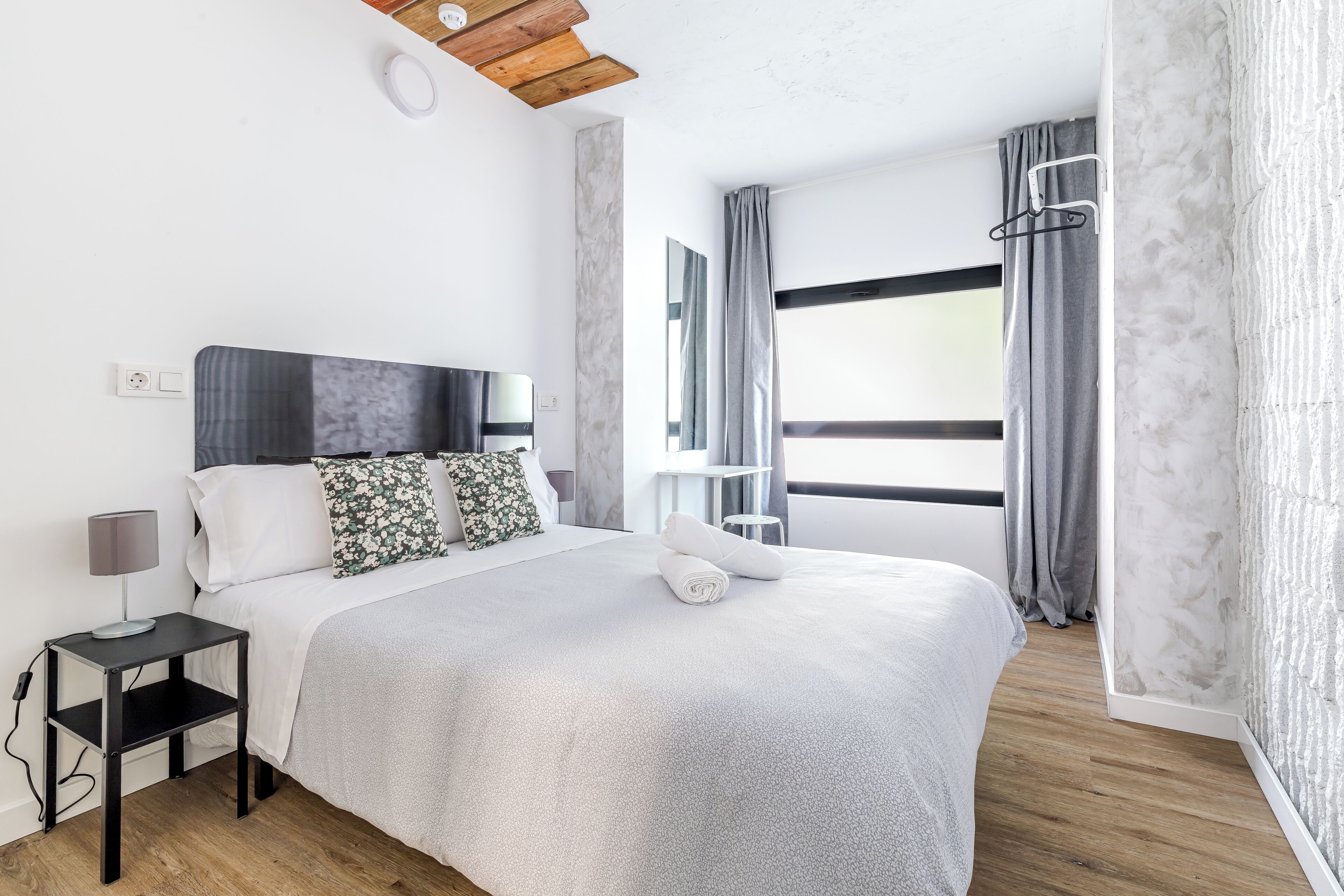 Photo - AYZ Princesa-Auto check-in property