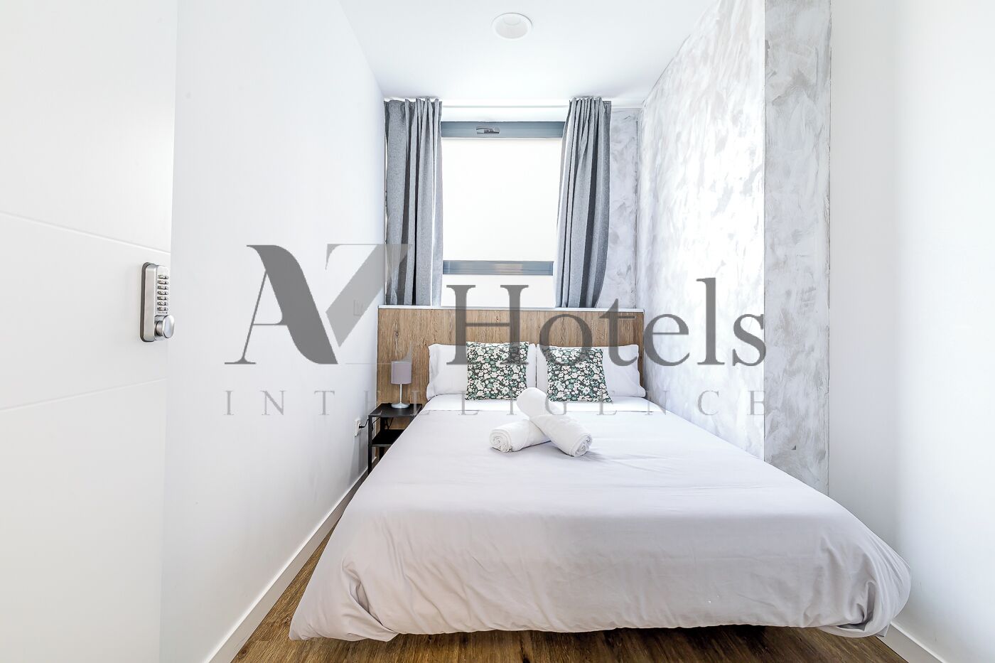 Photo - AYZ Princesa-Auto check-in property