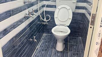 Deluxe Room | Bathroom
