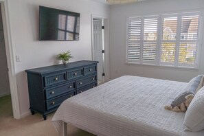 3 chambres, fer et planche à repasser, accès au Wi-Fi (inclus)