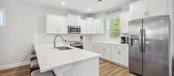 4BR Litchfield Retreat, Near Beach, Next to Bike Trail