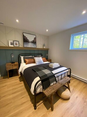 4 habitaciones, escritorio, tabla de planchar con plancha y wifi 