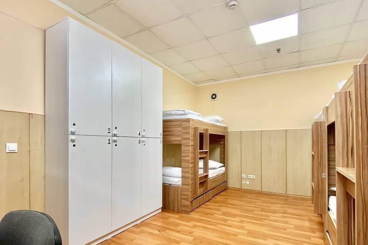 Economy Shared Dormitory, Men only