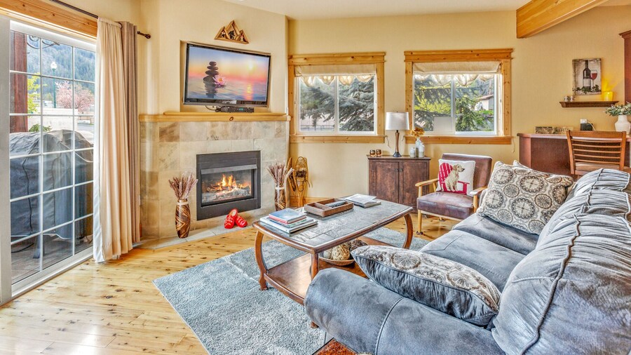 Harlin Haus at Cascade Crest Condos