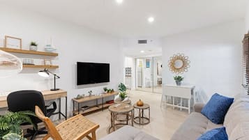 Televisión, oficina