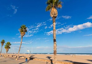 Beach nearby - Apartment close to the beach (València)