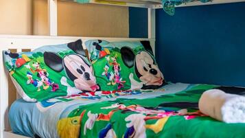 3 chambres, fer et planche Ă repasser, Wi-Fi, draps fournis