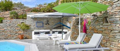 حمّام سباحة خارجي