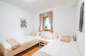 4 Schlafzimmer, Zimmersafe, Reisekinderbett, kostenloses WLAN