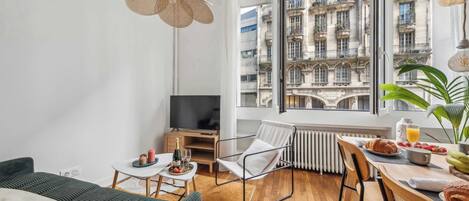 Smart TV, offices