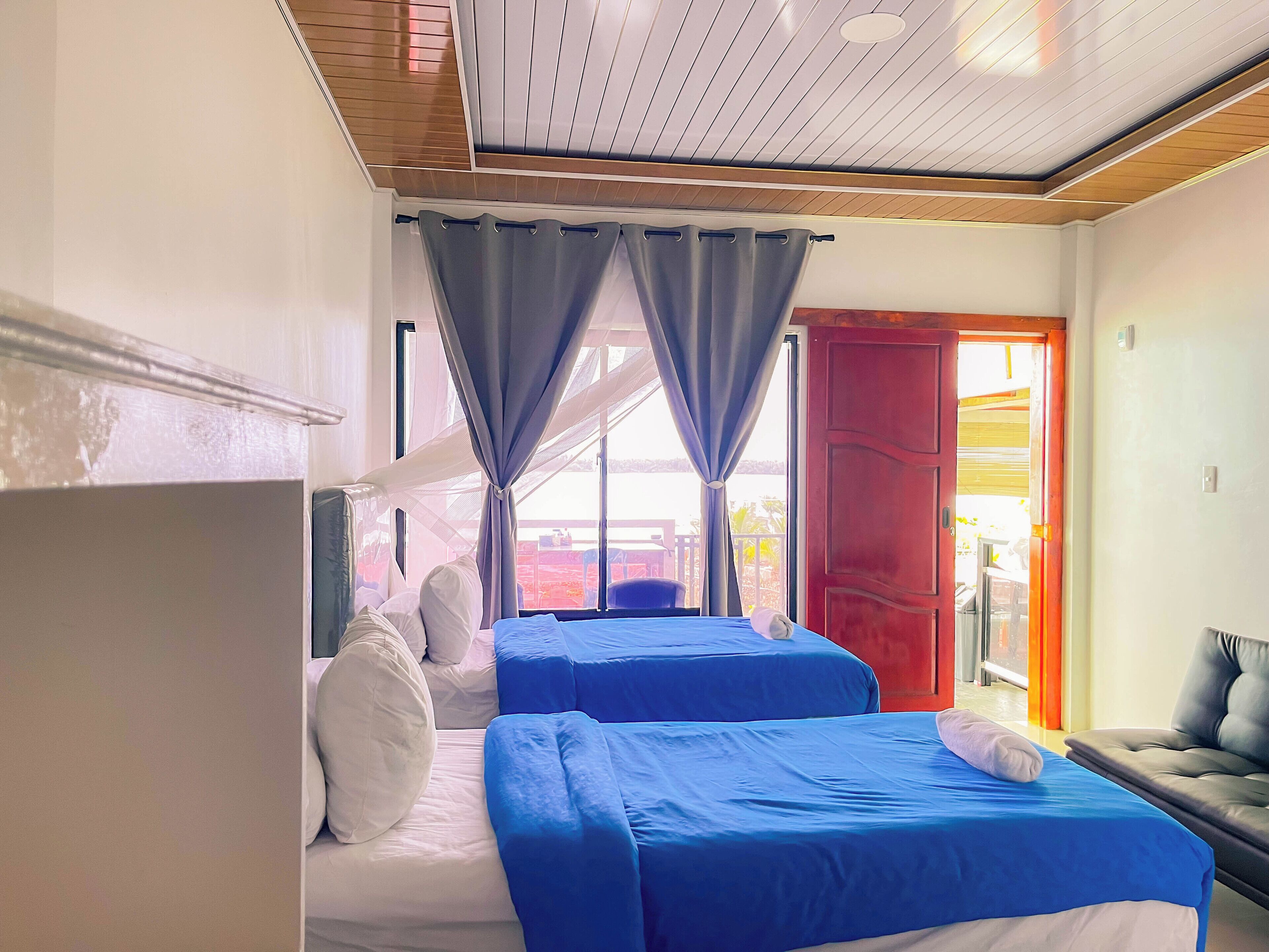 Deluxe Room, Non Smoking, Ocean View | Cadar kapas Mesir, peralatan tempat tidur premium, meja 