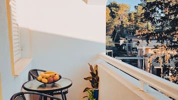 公寓 (One Bedroom Apartment with Bacony and) | 陽台