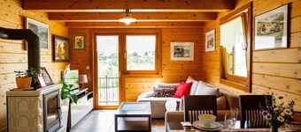 Family-Friendly Retreat In Untouched Nature,10 Minutes from Three Water Parks.