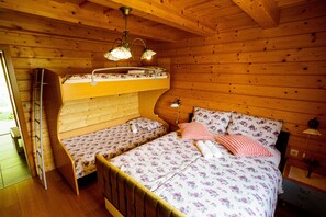1 bedroom, in-room safe, free WiFi, bed sheets