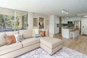 Smart TV - Spacious Remodeled Across from Kamaole 3 Beach (Kihei)