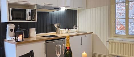 Microwave, stovetop