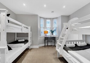 5 bedrooms