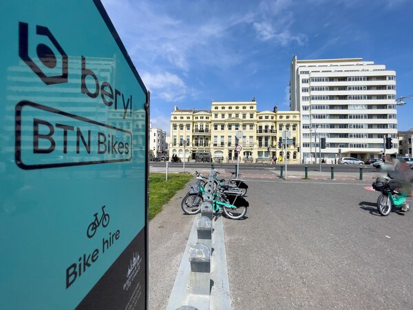 Deco Seafront - Seafront Apartment - Sleeps Up To 6 - Brighton