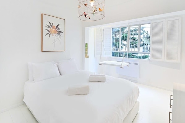 2 habitaciones, tabla de planchar con plancha, wifi y ropa de cama