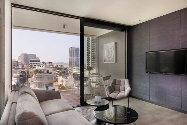 TV, offices - Extraordinary 1BR at Geula by HolyGuest (Tel Aviv)