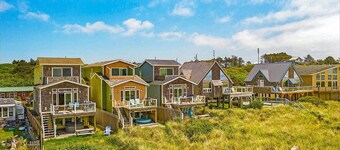 Beach Dream Two in Ocean Shores