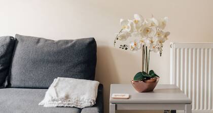 Henley town centre with parking