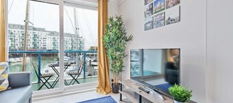 On the Water -waterside Studio With Terrace Overlooking the Harbour