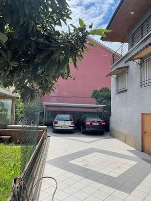 Free self-parking
